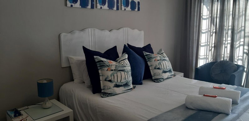 Shark Cove Little Cottage, Kleinbaai, South Africa