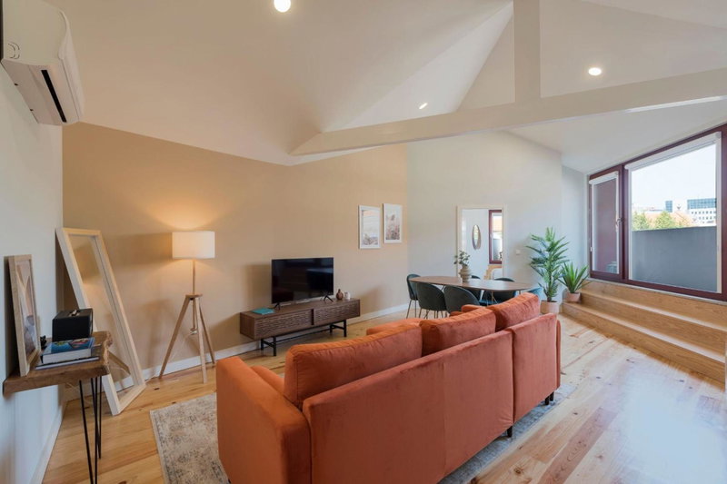 Central Superb Flat w/ AC & Balcony by LovelyStay, Porto, Portugal