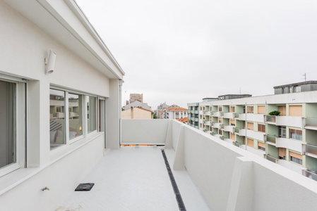INCREDIBLE DUPLEX PENTHOUSE & TERRACES & Parking, Porto, Portugal