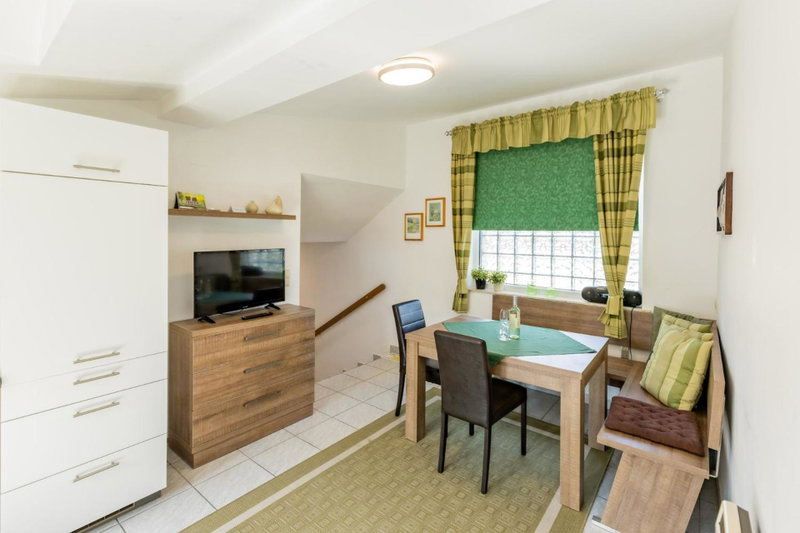 Weingut Apartment Hildegard Gangl, Illmitz, Austria