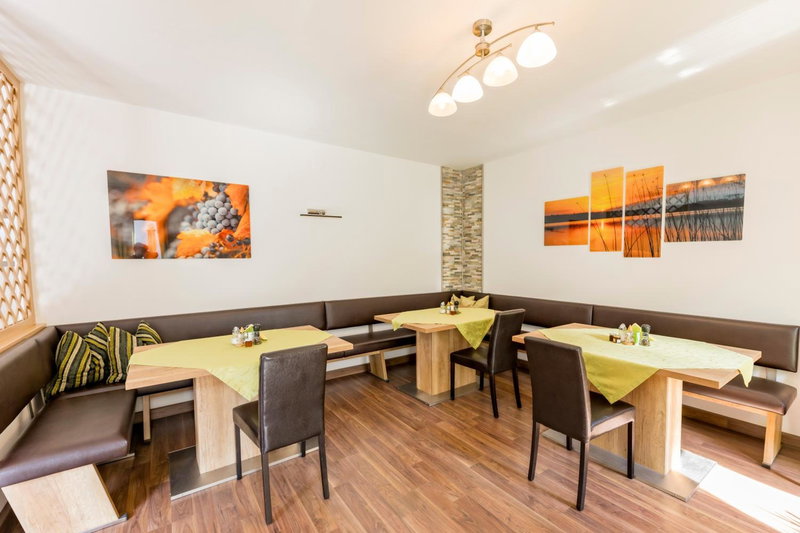 Weingut Apartment Hildegard Gangl, Illmitz, Austria