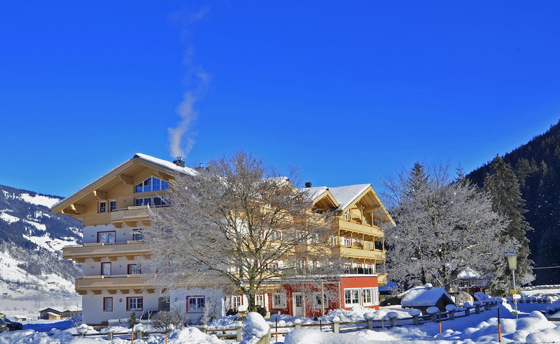 Hotel Grundlhof, Bramberg am Wildkogel, Austria