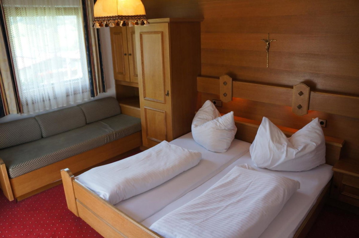 Hotel · Haus Tiroler Heimat, Nauders