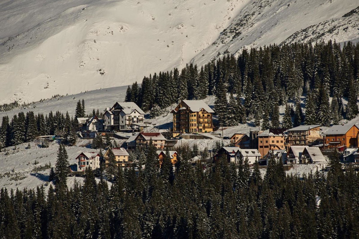 Hotel · Sky view Ranca-Transalpina, Ranca