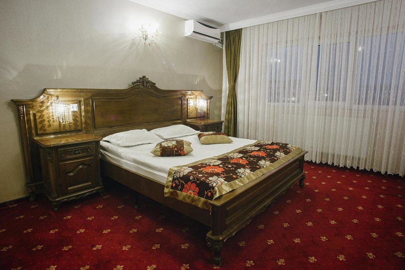 Hotel Capitol, Iaşi, Romania
