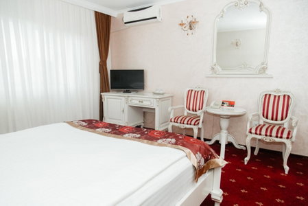 Hotel Capitol, Iaşi, Romania