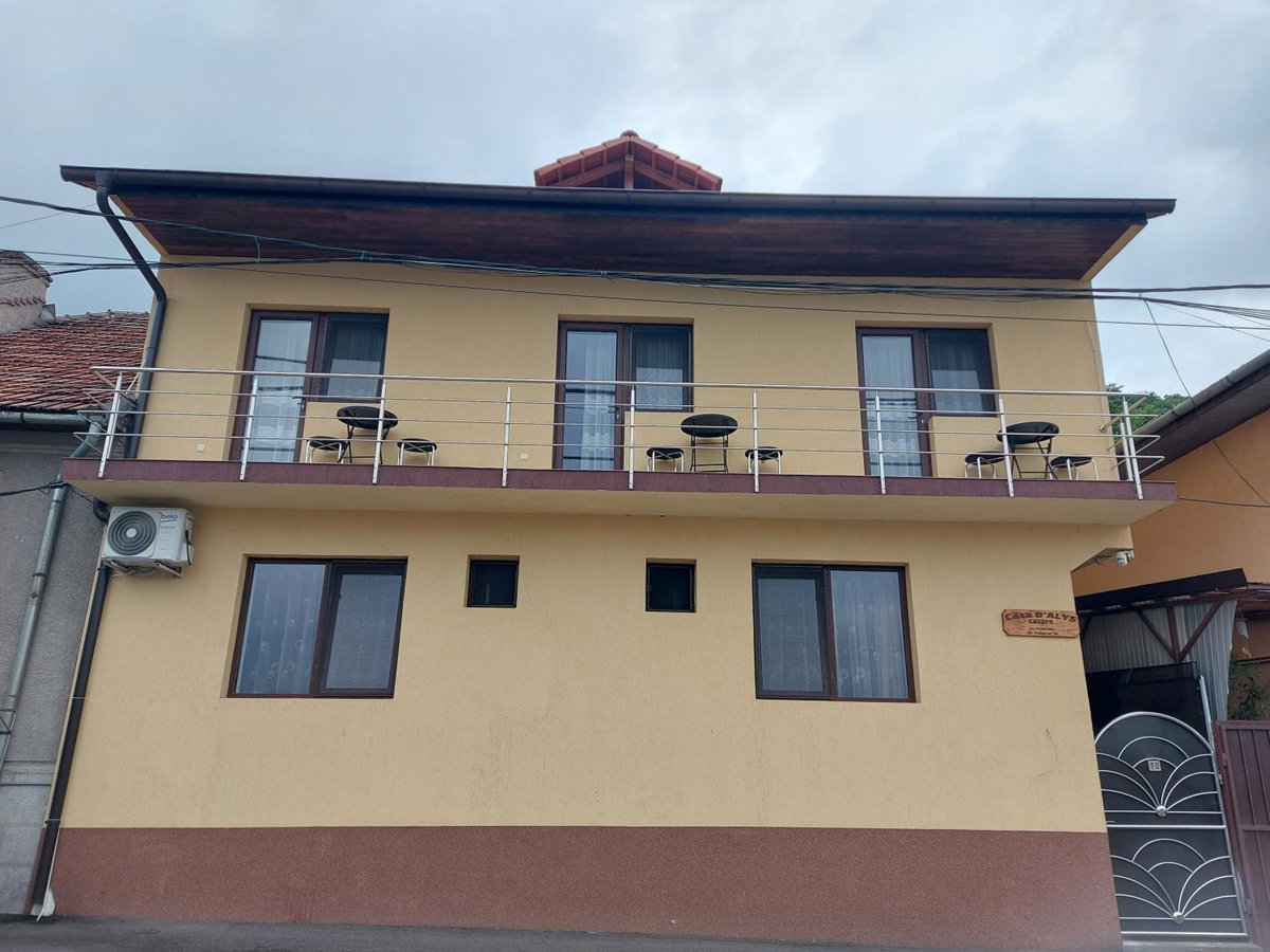 Casa Dalys, Romania