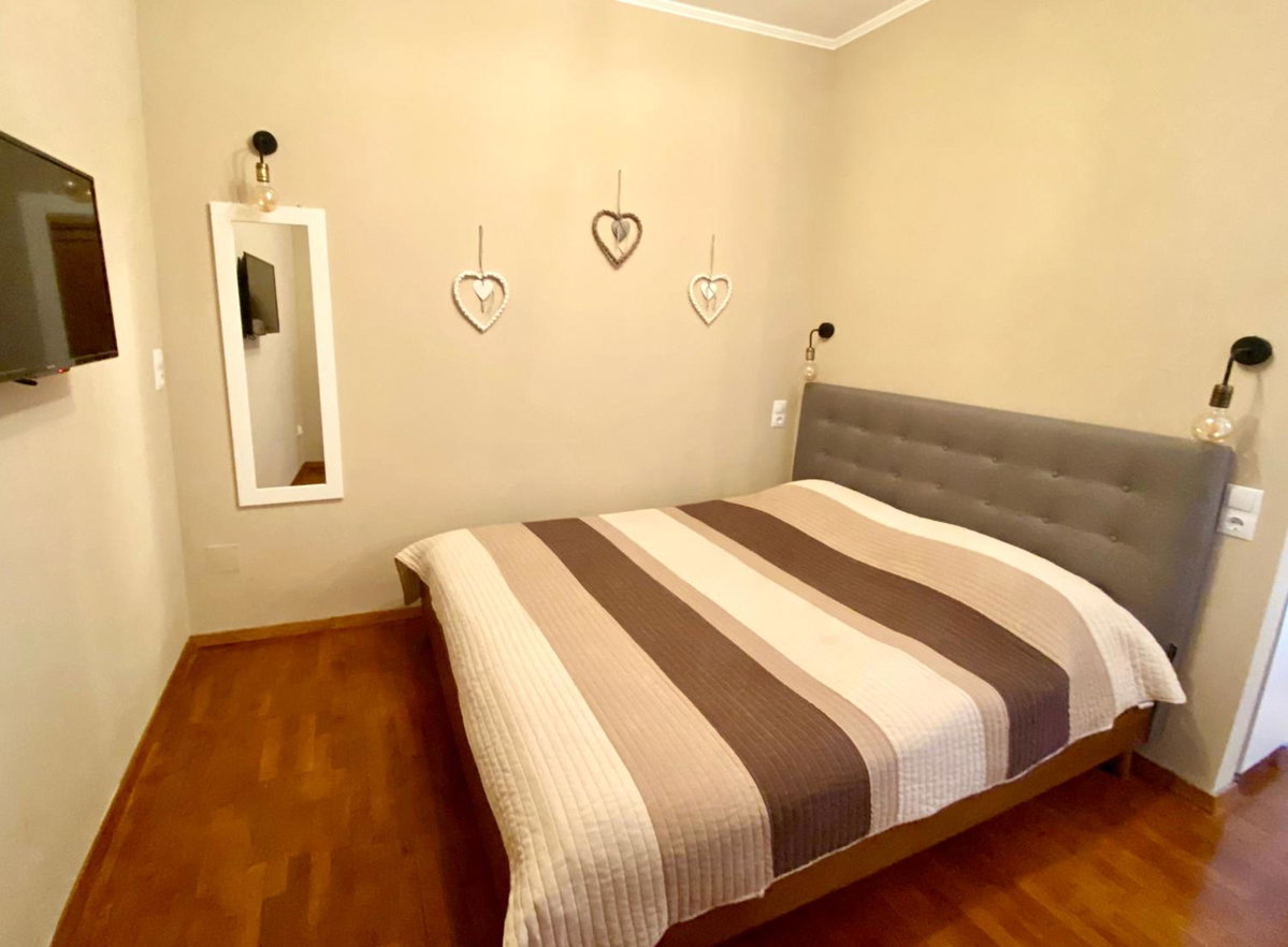 Johann Gott Suite, Romania