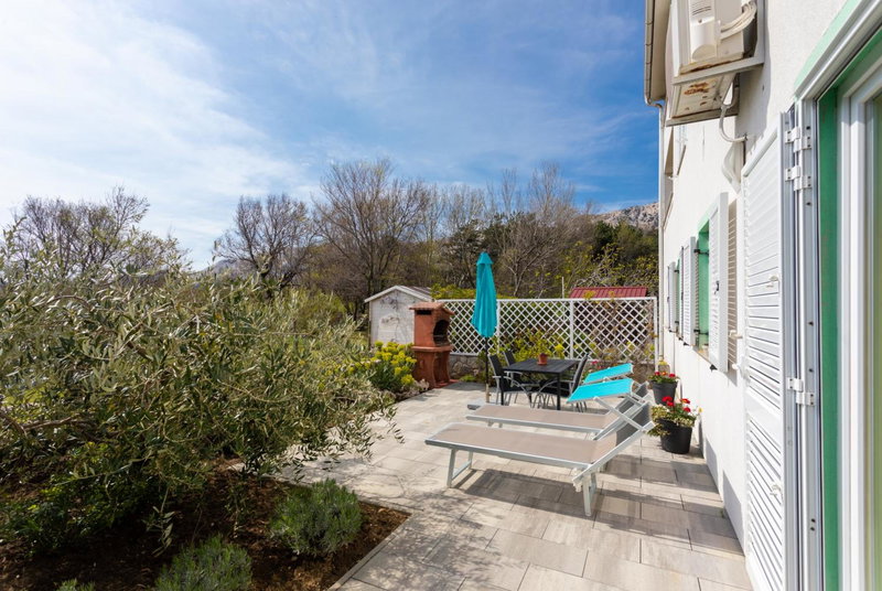 Apartment Magic Garden, Baška, Croatia