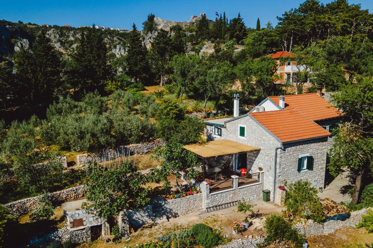New IMotion, Croatia