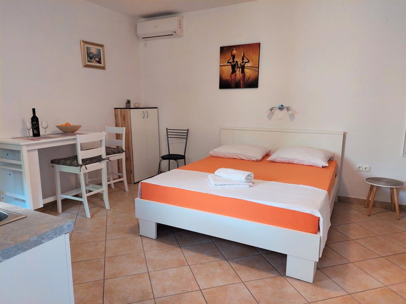 Apartments Nenad & Marija, Pag, Croatia