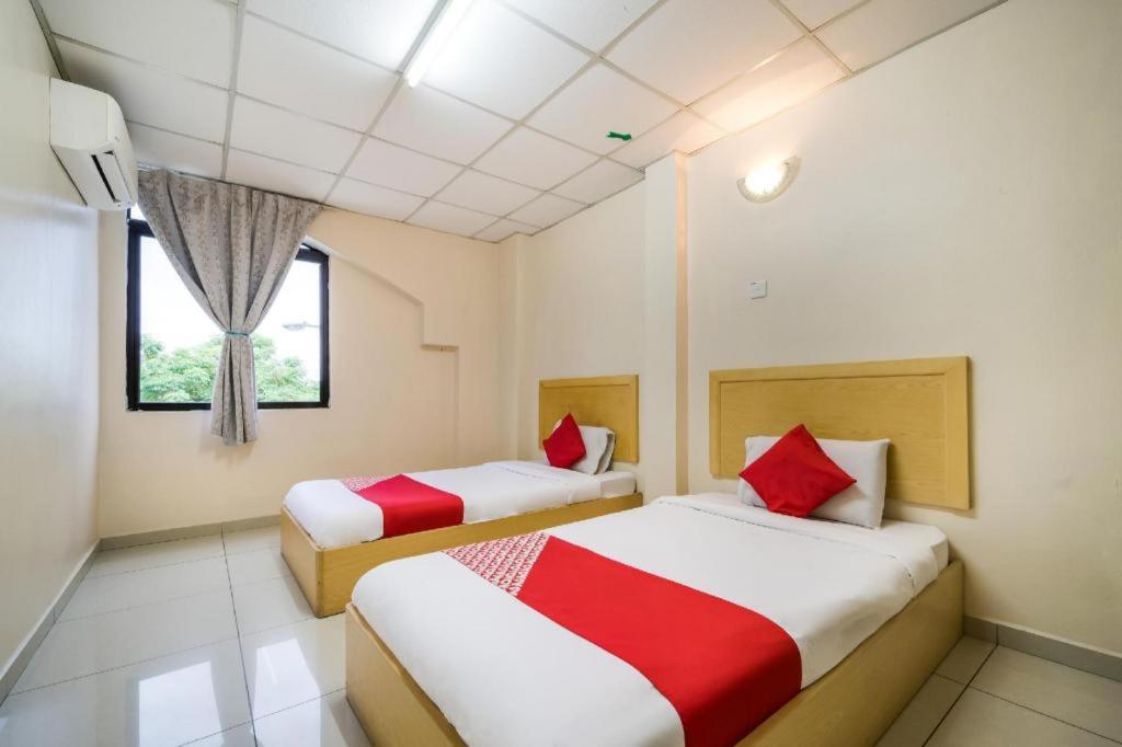 Hotel · OYO 301 River Inn Hotel, George Town