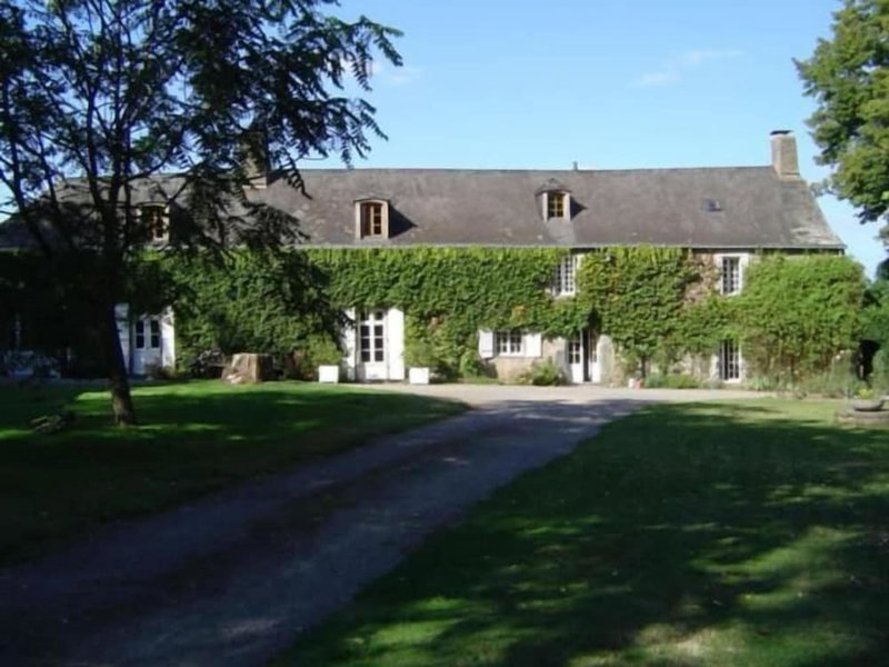 Manoir de Pommery, Sixt-sur-Aff, France