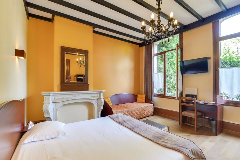 Brit Hotel Notre Dame, Valenciennes, France