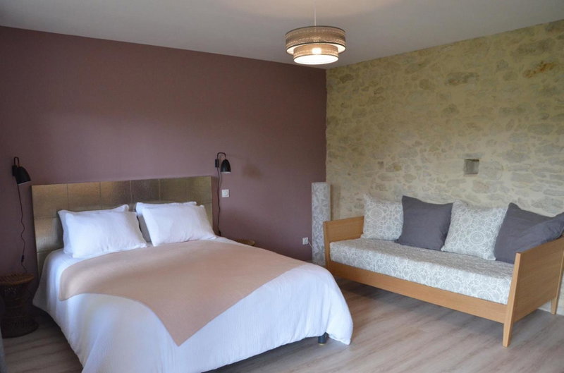 Au petit grain, Coutures, France