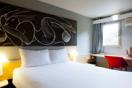 ibis Lyon Nord, Dardilly, France