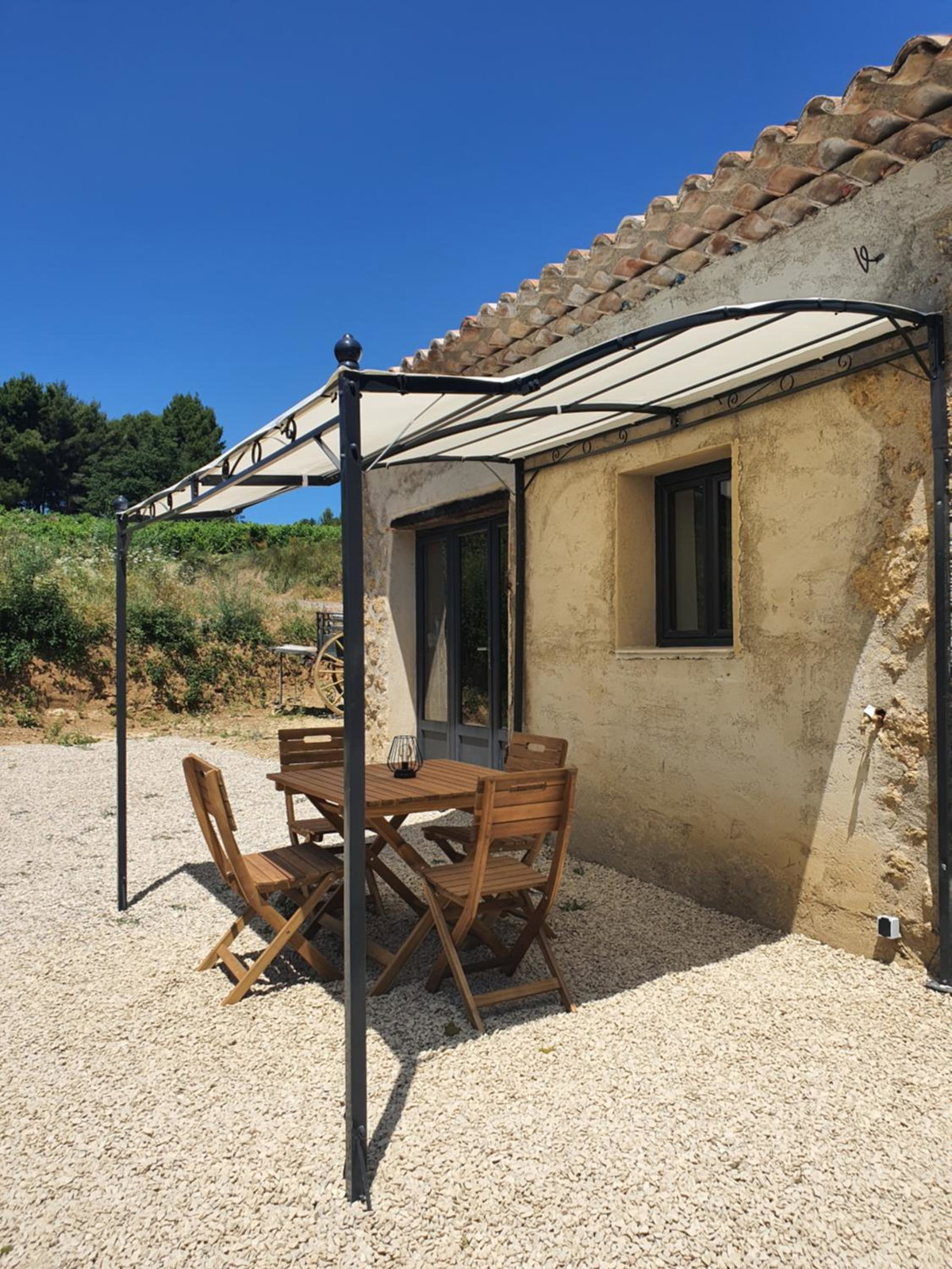 Hotel · Bastide Bellugue Maison d'hôtes réseau Bienvenue à La Ferme à 3 minutes de Lourmarin, Cadenet