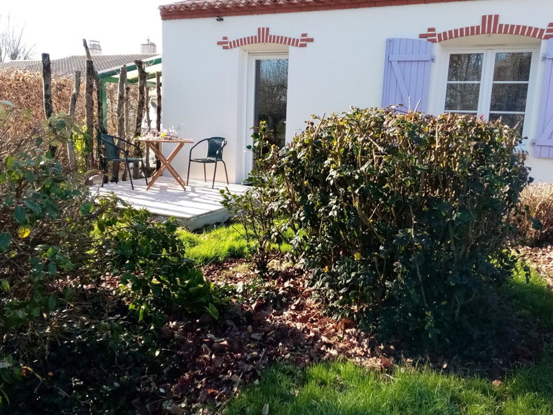 l'Eden naturiste écureuil, Challans, France