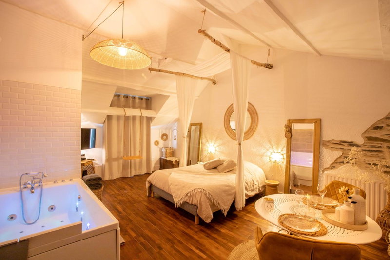 Love Room Bohème Les Petits Plaisirs, Angers, France