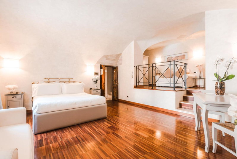 Teichnersuite, Rome, Italy