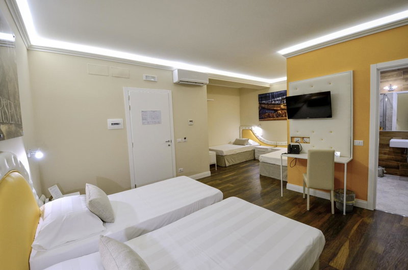 7 Bell's House, Civitavecchia, Italy