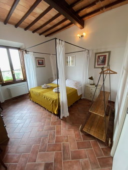 Rooms and Wine al Castello, Monteriggioni, Italy