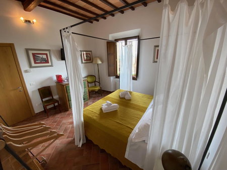 Rooms and Wine al Castello, Monteriggioni, Italy