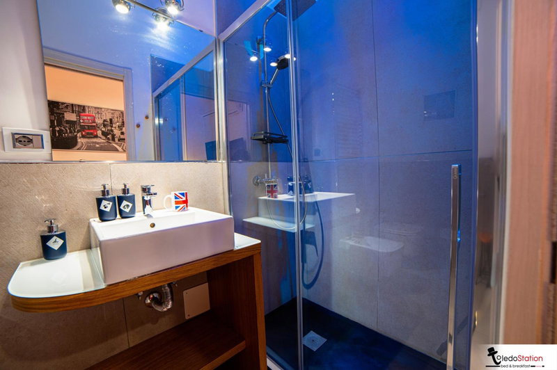 ToledoStation B&B, Naples, Italy