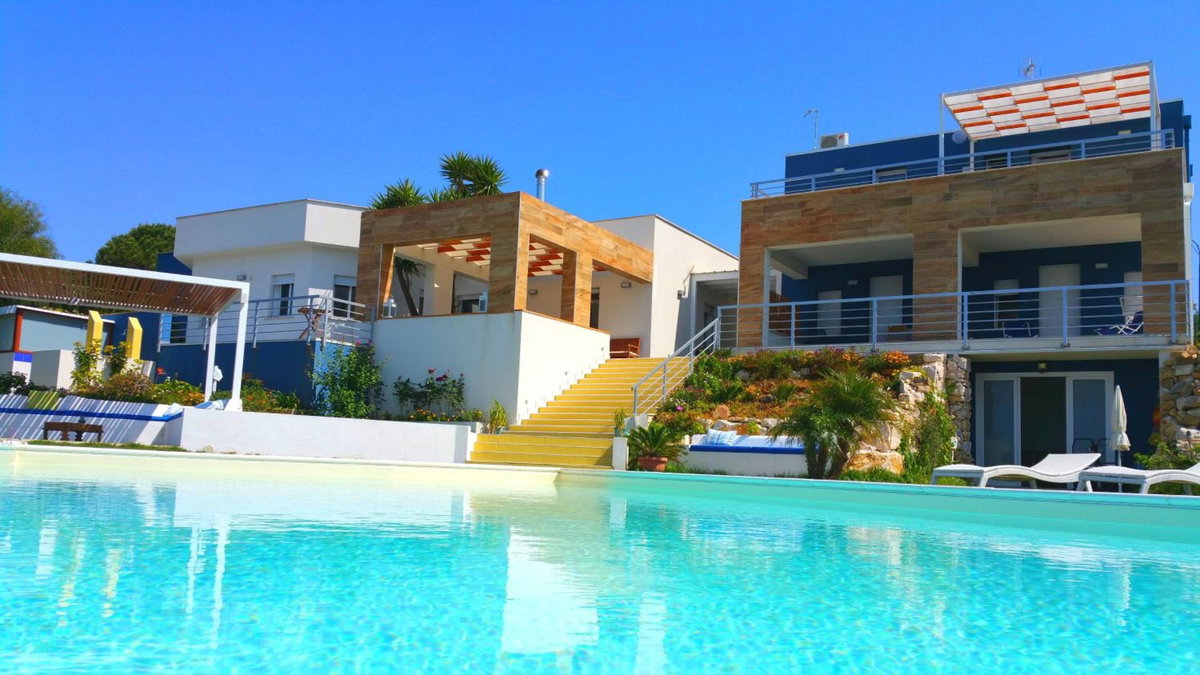 Casa Azul, Italy
