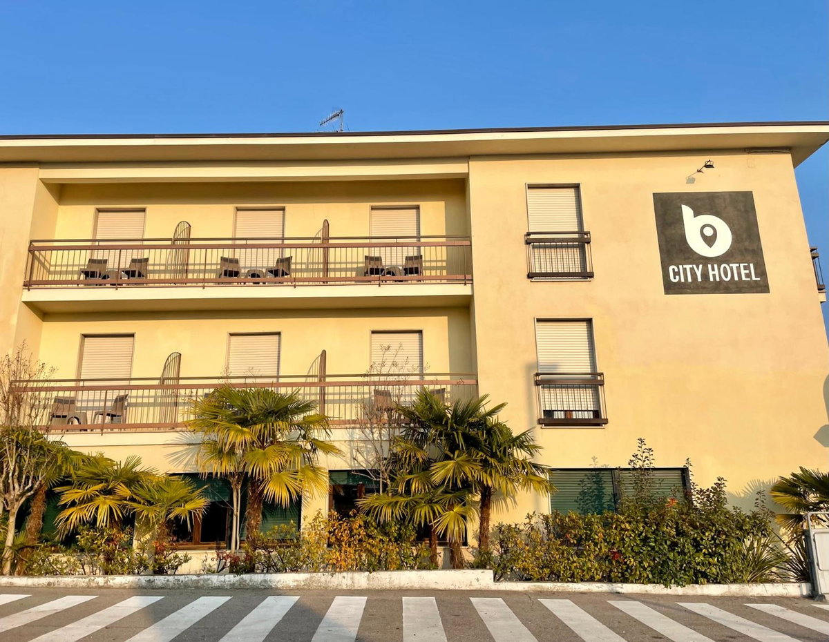 Hotel · B City Hotel Bardolino, Bardolino