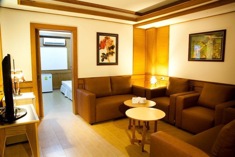Zaza Hotel, Samut Prakan, Thailand