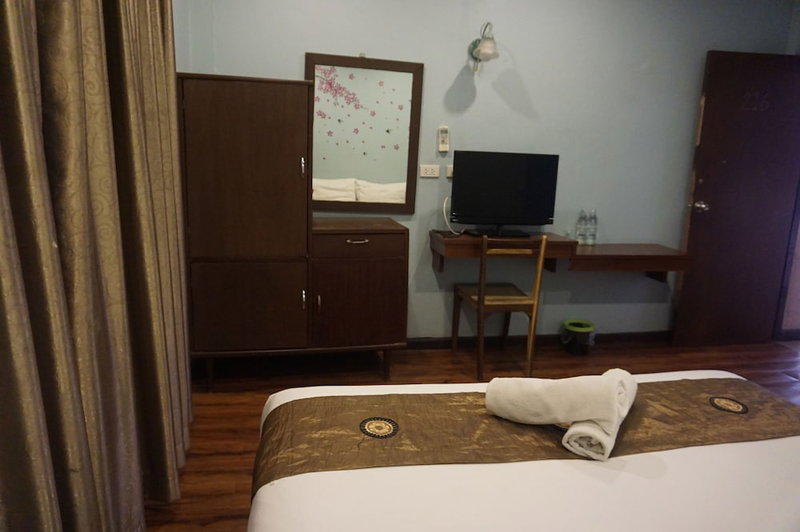 Queens Hotel, Chum Phae, Thailand
