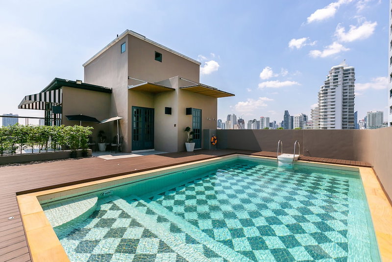 Your Private Oasis Stylish 2br With Spacious Living Room and Pool Access, Bangkok, Thailand