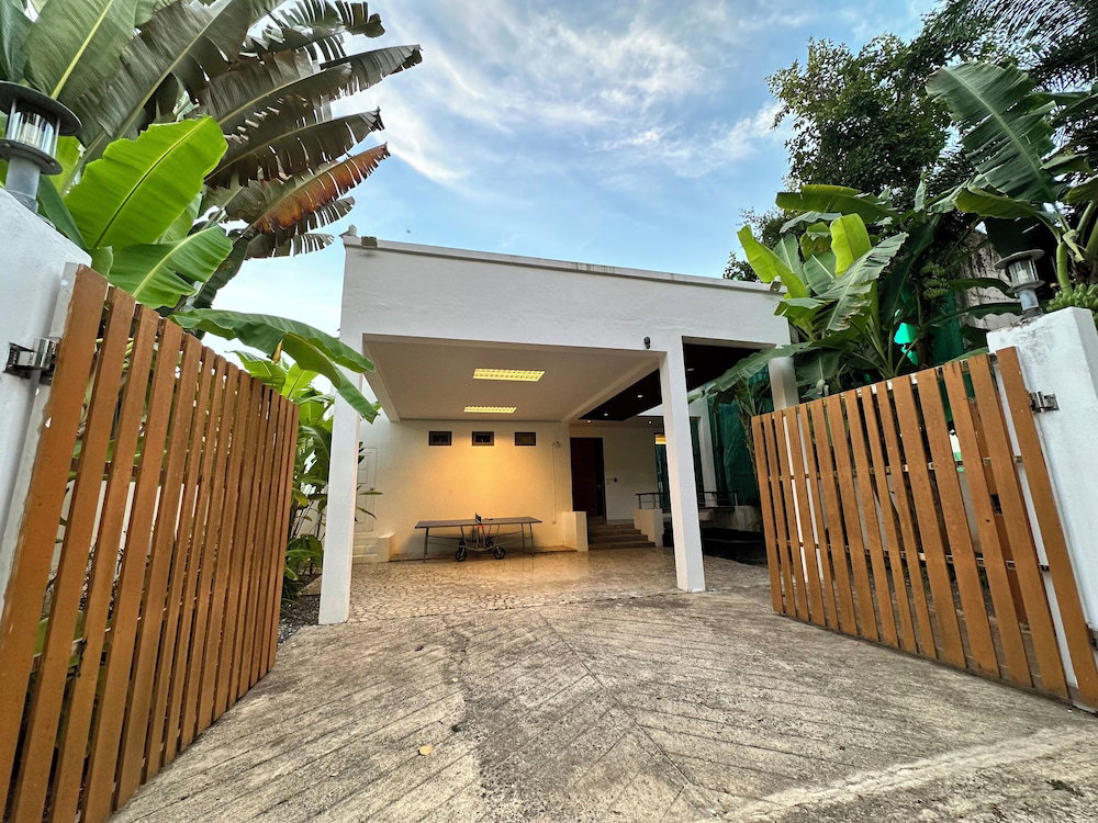 Private Villa Siray Beach Front, Thailand