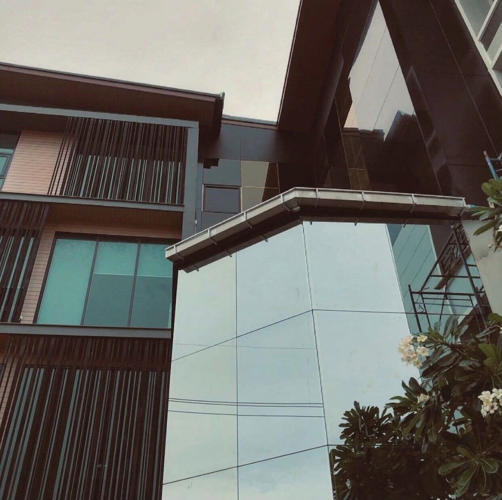 Polkadot Cafe&Hotel, Thailand