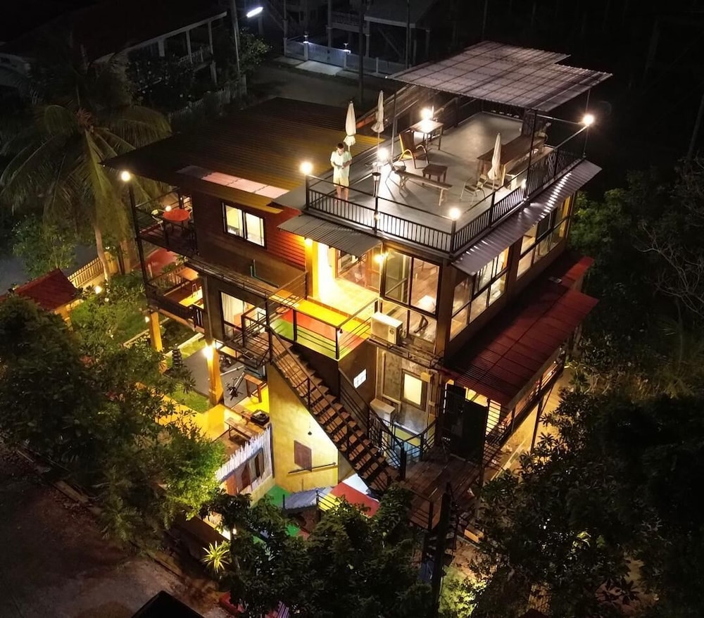 Hotel · Golden Mango House, Sam Roi Yot