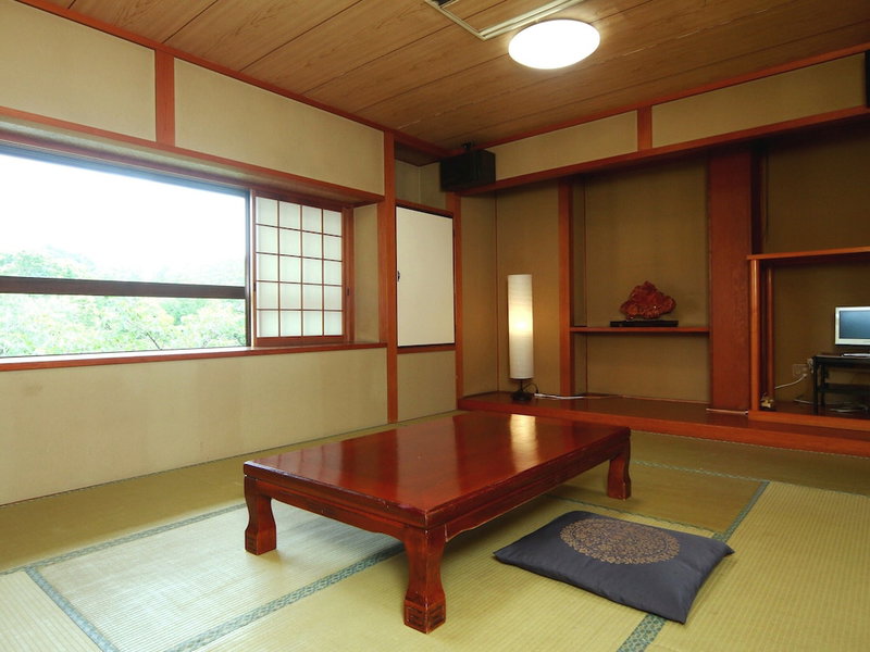 Ena Toutaro, Ena, Japan