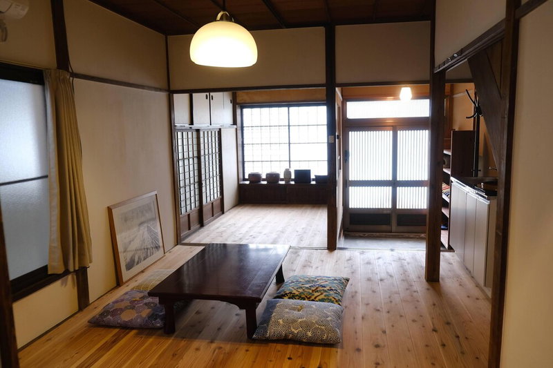 Inu to Umibe, Odawara, Japan