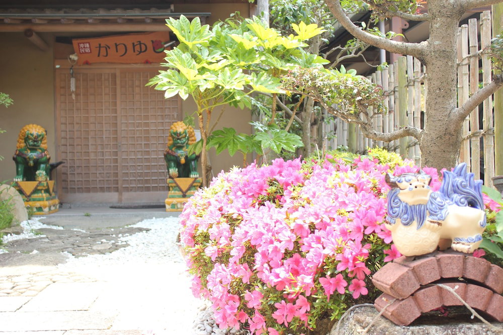 Hotel · Okinawa Minshuku Kariyushi Honkan, Shirahama