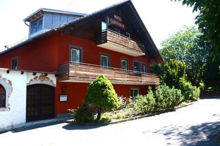 Landgasthof zur Quelle, Seeshaupt, Germany