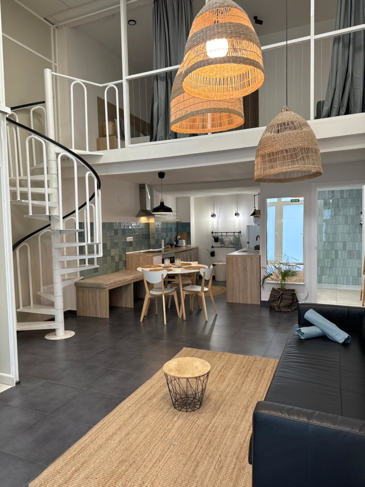 Alex- DUPLEX APARTMENT- City, Spain