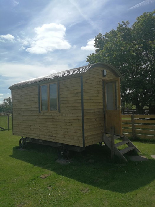 Sunny Mount Shepherd's Hut, Long Marton, United Kingdom