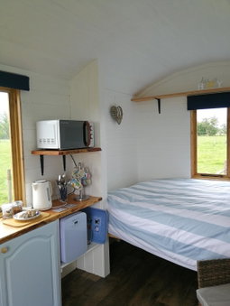 Sunny Mount Shepherd's Hut, Long Marton, United Kingdom