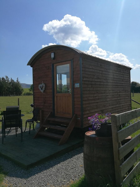 Sunny Mount Shepherd's Hut, Long Marton, United Kingdom