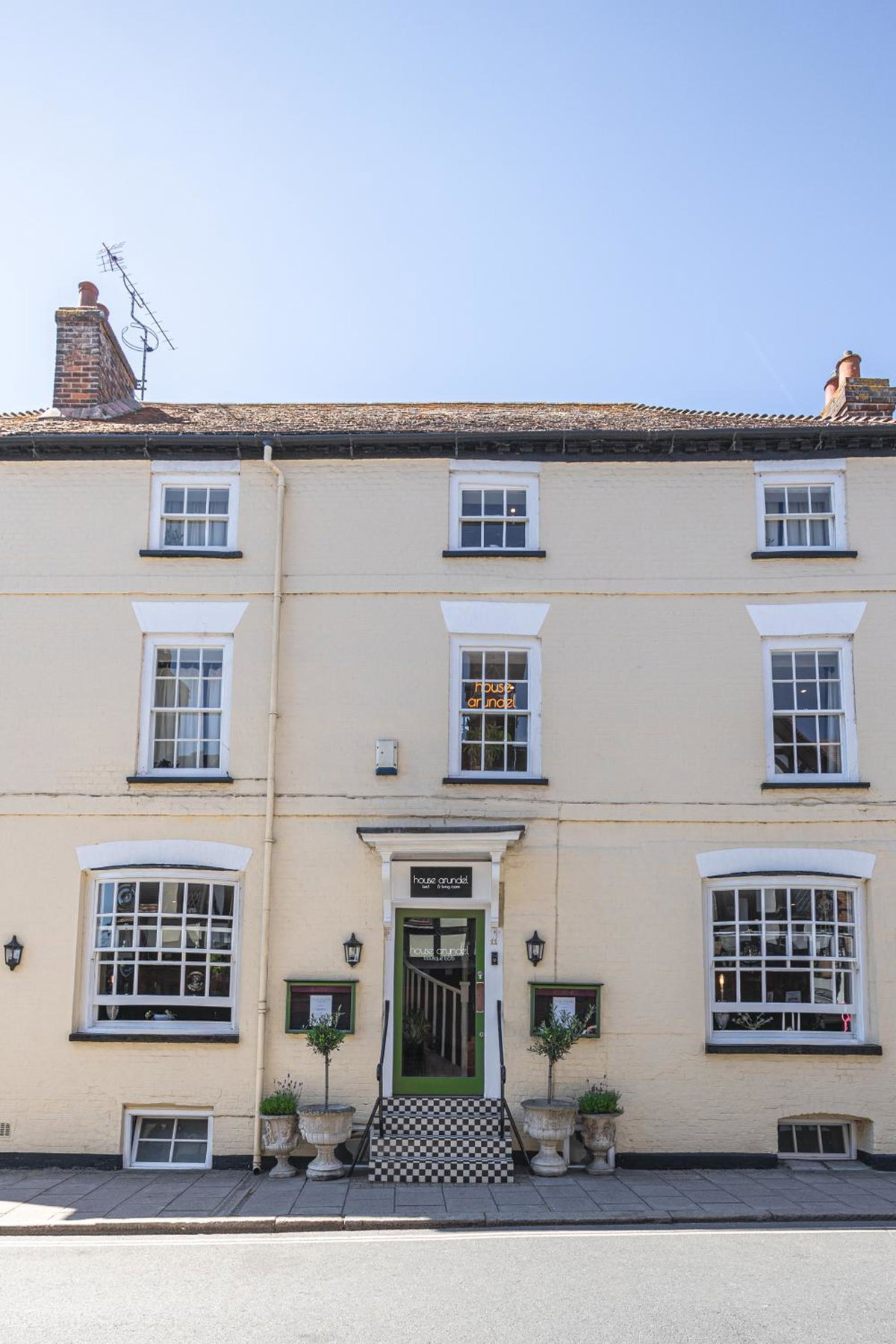 Hotel · House Arundel, Arundel