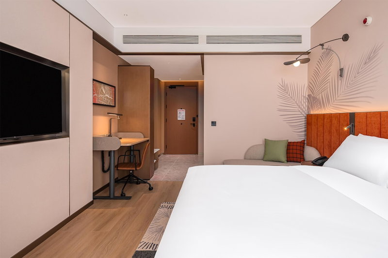 Hilton Garden Inn Xinyang East Railway Station, Xinyang, China