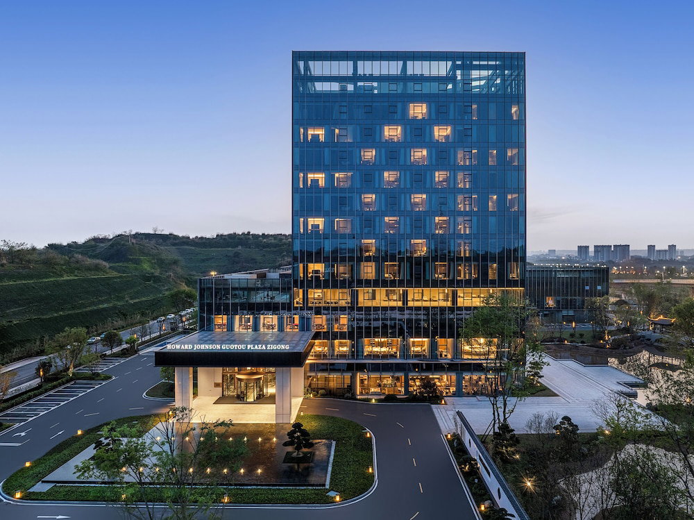 Howard Johnson By Wyndham Guotou Plaza Zigong, China
