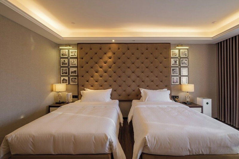 Moon River Puyue Hotel, Beijing, China