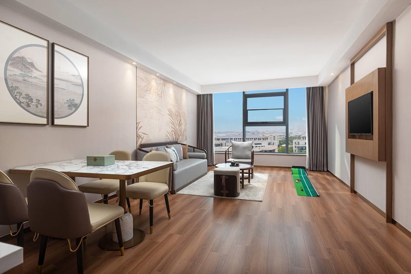 Days Hotel By Wyndham Yancheng Hi-Tech Park, Yancheng, China