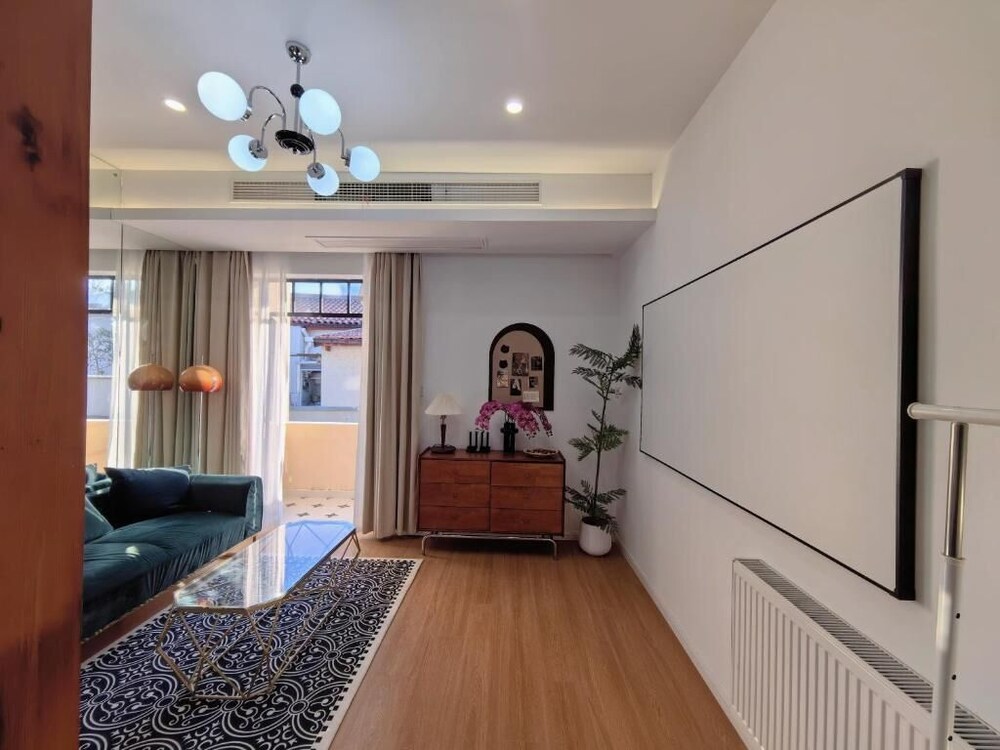 Shanghai Hills & Zinn Sunshine bnb, China